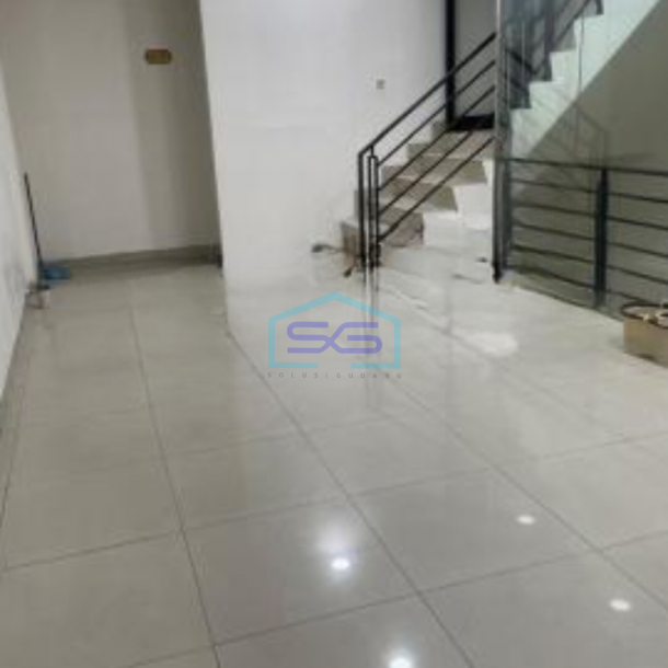 Disewakan Ruko Luas Bangunan  297 m² Lokasi Pluit Jakarta Utara-2