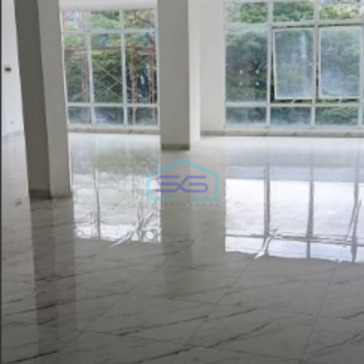 Disewakan Ruko 3 Lantai Luas Tanah  144 m² Lokasi di Sunter Jakarta Utara