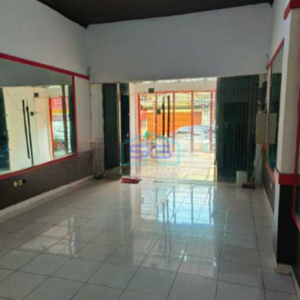 Disewakan Ruko Luas Bangunan 330 m² Lokasi di Mangga Besar Jakarta Barat-1