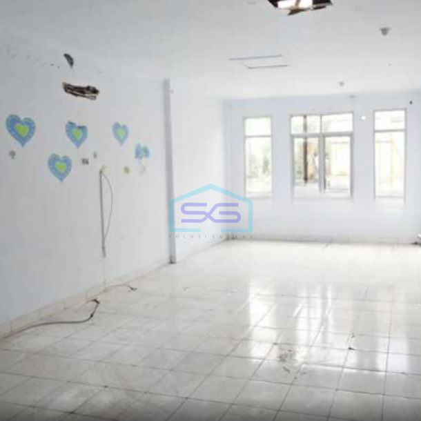 Dsewakan Ruko Luas Bangunan  165 m² Lokasi di Jakarta Barat-3