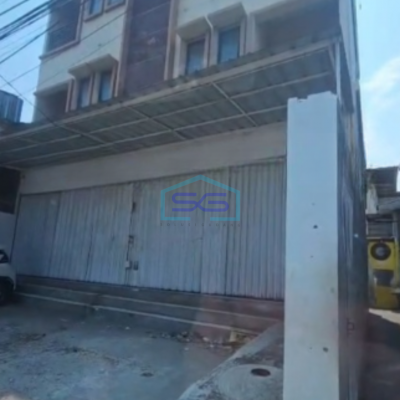 Disewakan Ruko 3 Lantai Luas Bangunan  540 m² Lokasi di Kapuk Kamal Jakarta Barat