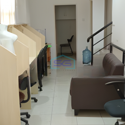 Disewakan Ruko Luas Bangunan  304 m² Lokasi di Pinggir Jalan Kelapa Gading Jakarta Utara