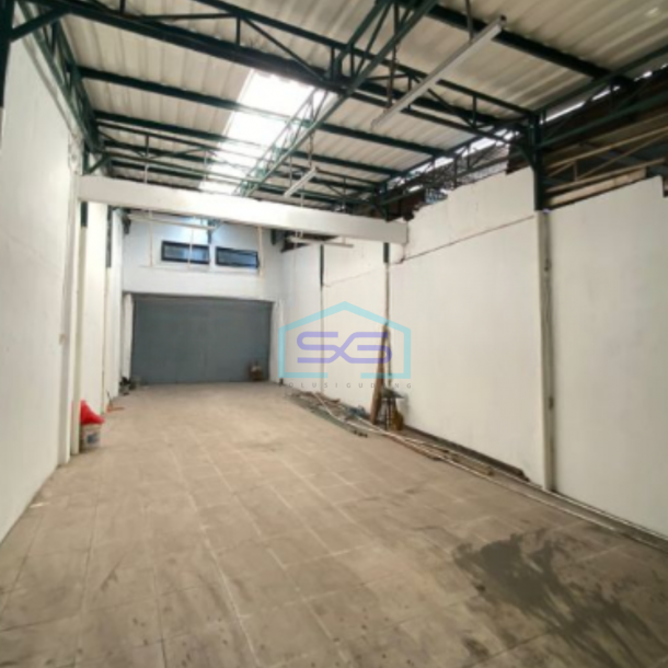 Disewakan Ruko Luas Tanah  215 m²  Lokasi di Cempaka Putih Jakarta Pusat-3