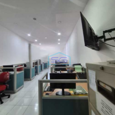 Disewakan Ruko 3 Lantai Luas Tanah 190 m² Lokasi di Jakarta Utara
