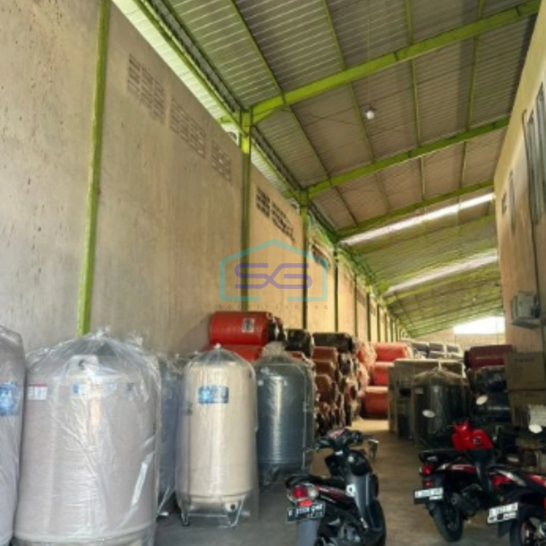 Disewakan Gudang Luas Bangunan 1792 m² Lokasi di Tangerang-2