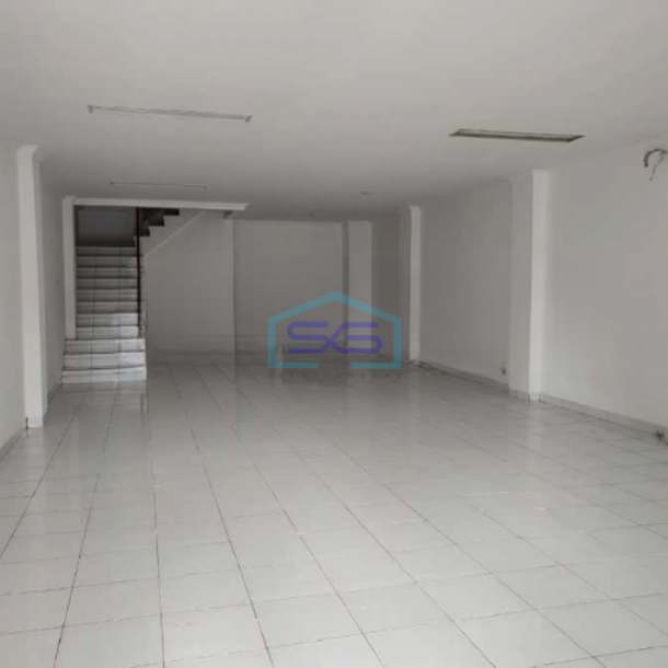 Disewakan Ruko Murah 2 Lantai Luas Bangunan  170 m² di Rawamangun Jakarta Timur-2