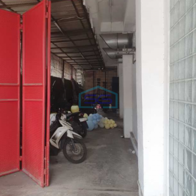 Disewakan Ruko Lokasi Strategis Luas Tanah 200 m² di Jembatan Lima Jakarta Barat
