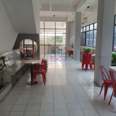 Disewakan Ruko Lokasi Strategis Luas Tanah 200 m² di Jembatan Lima Jakarta Barat