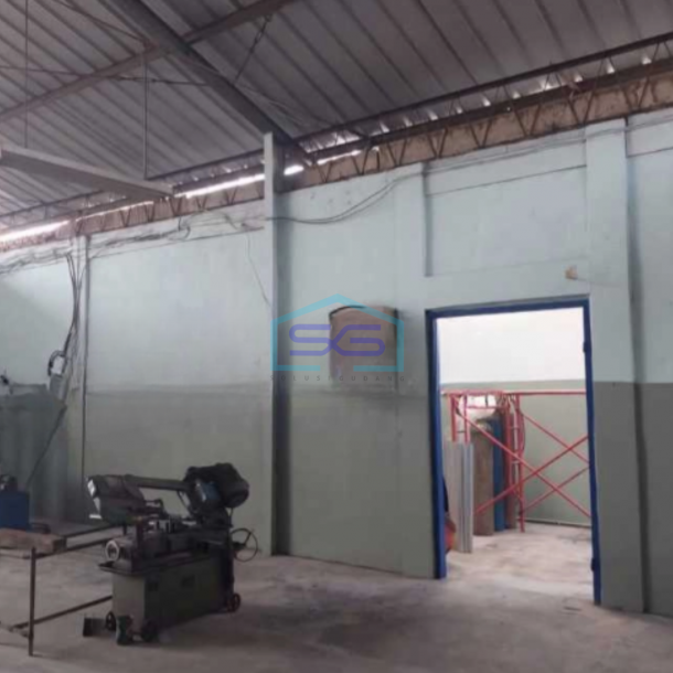 Dijual Gudang Luas Tanah  470 m² Lokasi di Bekasi-1