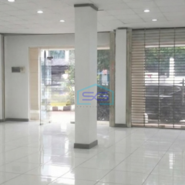 Disewakan Ruko Luas Bangunan  585 m² Lokasi di Tanah Abang Jakarta Pusat-1