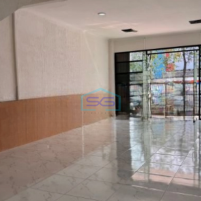 Disewakan Ruko 2 Lantai di Jalan Utama Kelapa Gading Jakarta Utara Luas Bangunan  124 m²