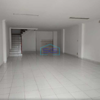 Disewakan Ruko Luas Bangunan 170 m²  Lokasi di Jakarta Timur