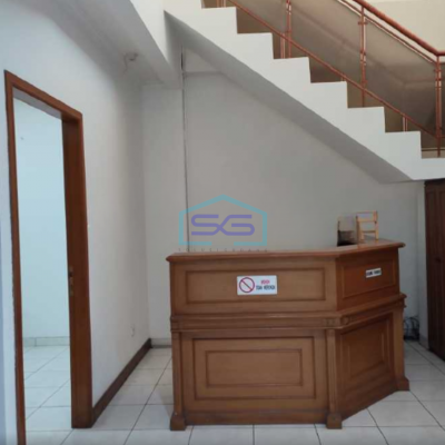 Disewakan Ruko Luas Bangunan 170 m²  Lokasi di Jakarta Timur