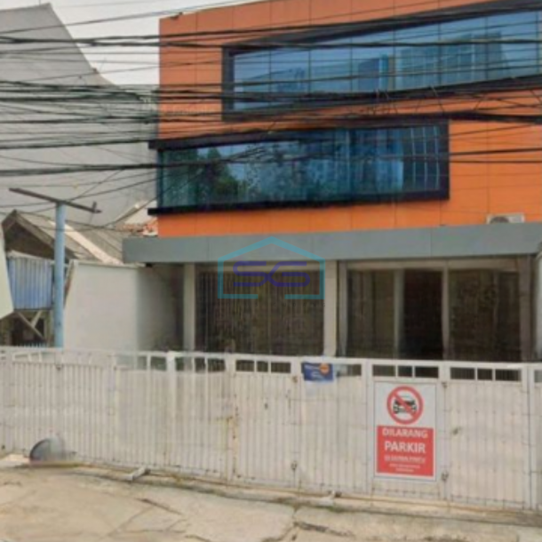 Disewakan Ruko Lokasi Strategis di Matraman Jakarta Timur Luas Tanah 498 m²-1