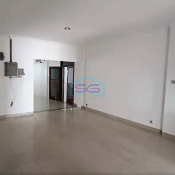 Disewakan Ruko Lokasi Strategis di Matraman Jakarta Timur Luas Tanah 498 m²-2