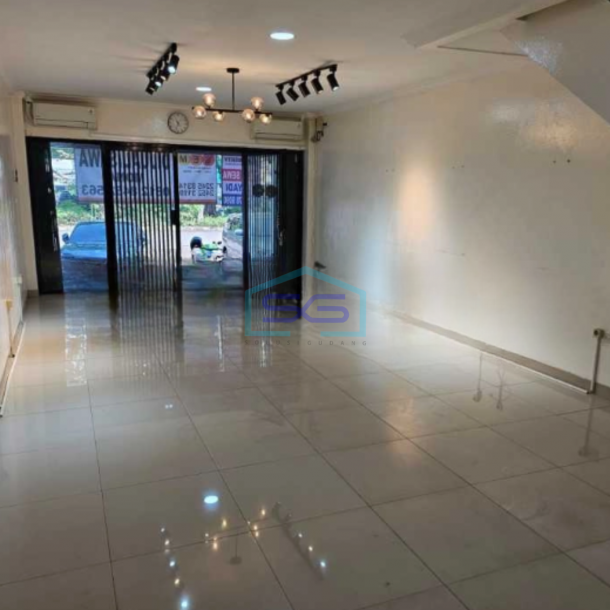 Disewakan Ruko 2 Lantai di Kelapa Gading Jakarta Utara Luas Bangunan  126 m²-2