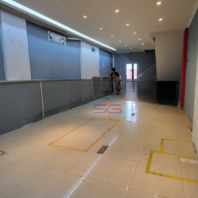 Disewakan Ruko Luas Bangunan 360 m² Lokasi di Tebet Jakarta Selatan