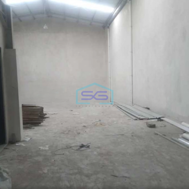 Disewakan Gudang Ada Kantor Luas Tanah 260 m² Lokasi di Jakarta Barat-3