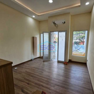 Disewakan Ruko 3 Lantai di Kelapa Gading Jakarta Utara Luas Bangunan  175 m²-2