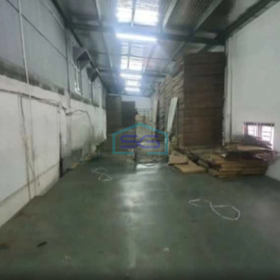 Disewakan Gudang Ada Lift Barang Luas Bangunan  1400 m²  di Cengkareng Jakarta Barat