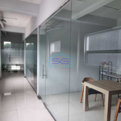 Disewakan Ruko Luas Tanah  300 m²  Lokasi di Pluit Jakarta Utara