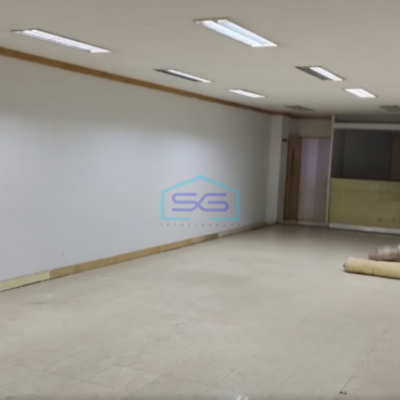 Disewakan Ruko 3 Lantai Luas Bangunan 720 m² Lokasi di Jakarta Pusat