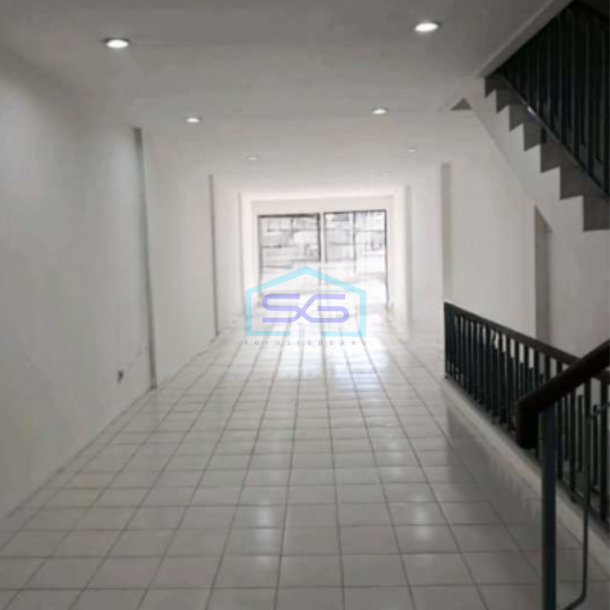 Disewakan Ruko Luas Bangunan  384 m² Lokasi di Jakarta Pusat-2
