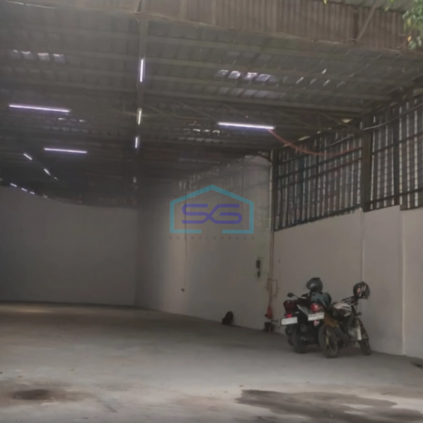 Disewakan Gudang Luas Bangunan 176 m² di Kedoya Jakarta Barat-1
