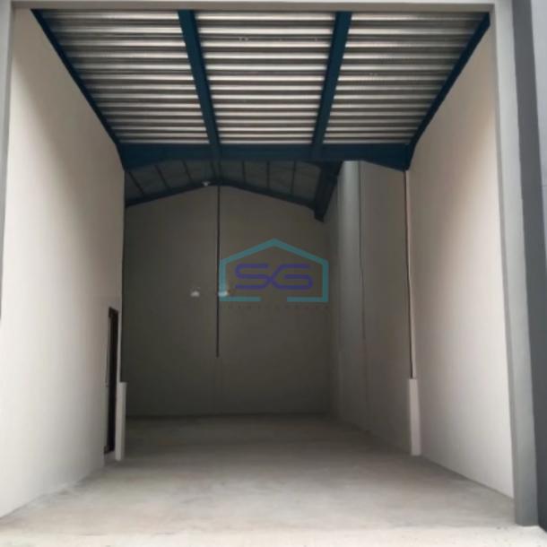 Disewakan Gudang Ada Kantor Luas Tanah  300 m² di Tangerang-1