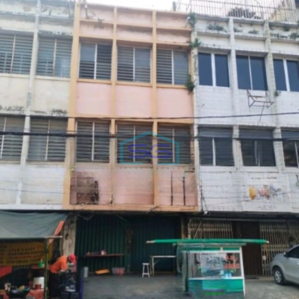 Disewakan Ruko 3 Lantai Luas Bangunan  330 m² di Pasar Baru Jakarta Pusat-1