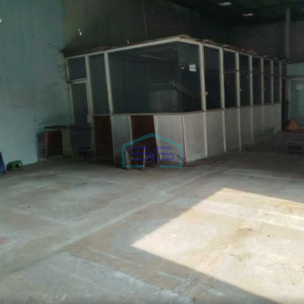 Dsewakan Gudang Luas Bangunan  800 m² Lokasi di Bekasi-2