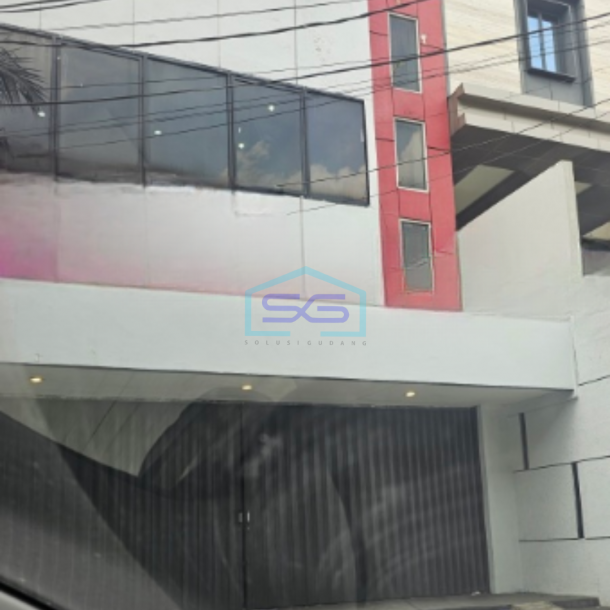 Disewakan Ruko Luas Tanah 200 m² Lokasi di Gambir Jakarta Pusat-1