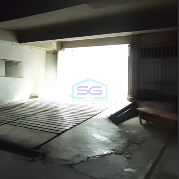 Disewakan Ruang Usaha Luas Tanah 365 m² Lokasi di Fatmawati Jakarta Selatan-3