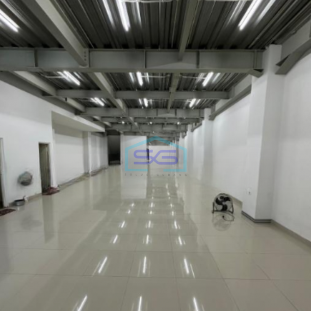 Dijual Ruko Luas Bangunan 2000 m²  Lokasi di Tamansari Jakarta Barat-3