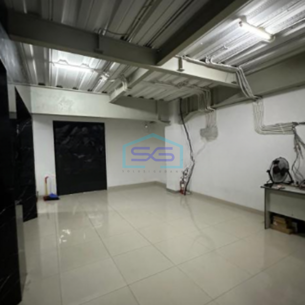 Dijual Ruko Luas Bangunan 2000 m²  Lokasi di Tamansari Jakarta Barat-2