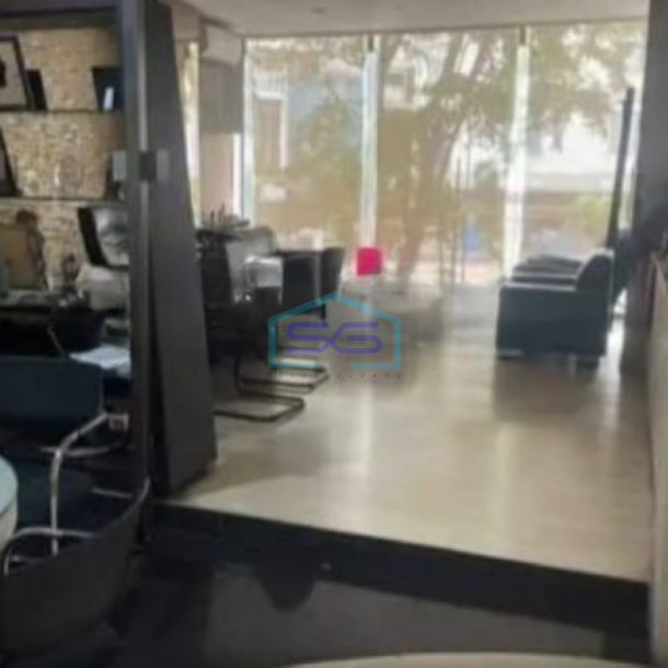 Disewakan Gudang Luas Bangunan  450 m²  Lokasi di Harmoni Jakarta Pusat-3