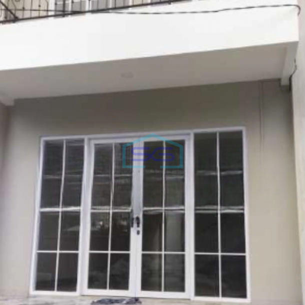 Disewakan Ruko 3 Lantai Luas Bangunan  240 m² di Cempaka Putih Jakarta Pusat-2