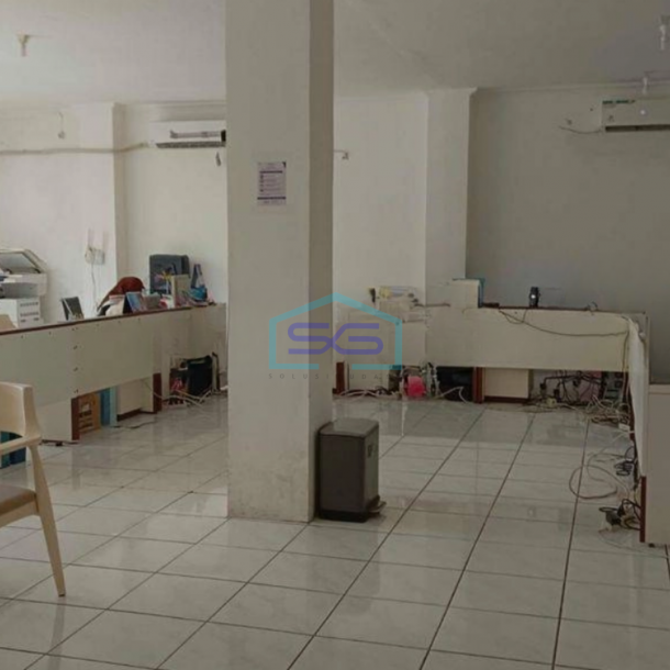 Disewakan Ruko di Matraman Jakarta Timur Luas Tanah  200 m²-1