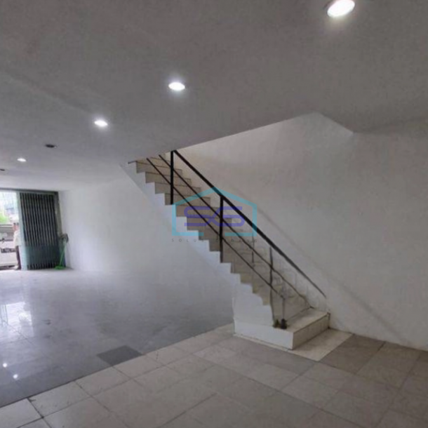 Dijual Ruko di Gajah Mada Jakarta Pusat Luas Bangunan 297 m²-2