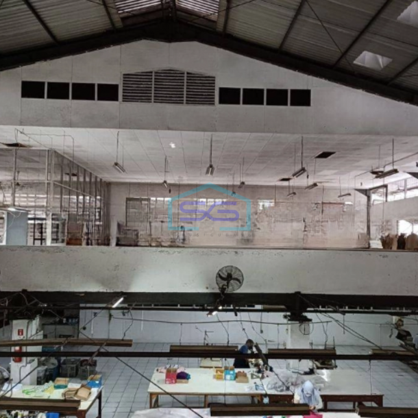Disewakan Gudang di Cengkareng Jakarta Barat Luas Tanah 1400 m² Akses Container 40 Feet-1