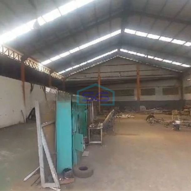 Disewakan Gudang di Cikarang Pusat Bekasi Luas Tanah  800 m²-2