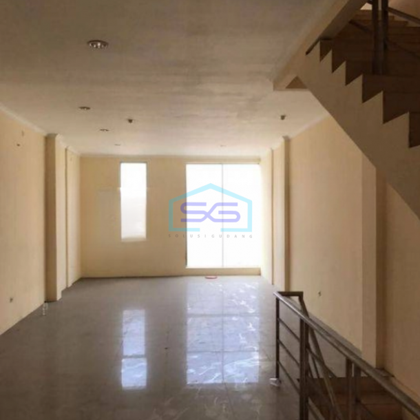 Disewakan Ruko di Veteran Jakarta Selatan Luas Bangunan 420 m²-2