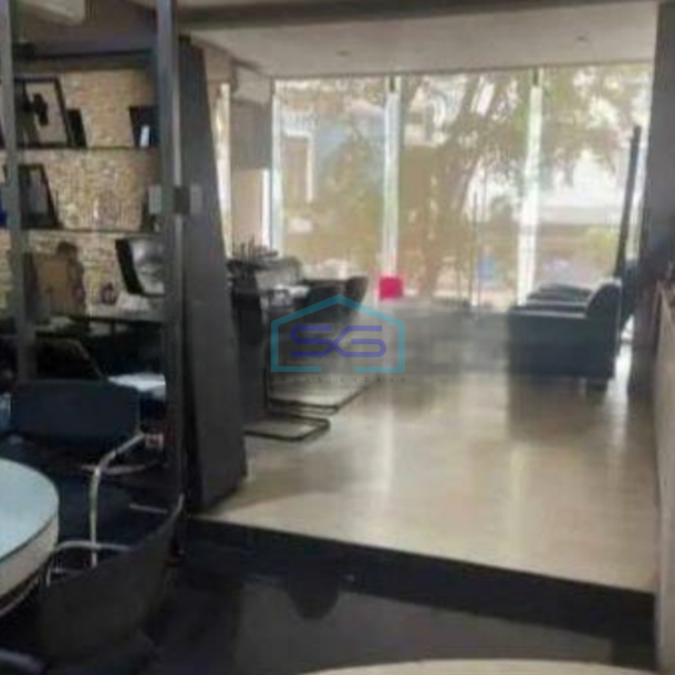 Disewakan Ruko di Harmoni Jakarta Pusat Luas Bangunan 450 m²-2