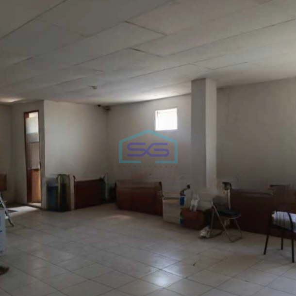 Dijual Ruko Lokasi Strategis Luas Bangunan 450 m² di Cihampelas Bandung-4
