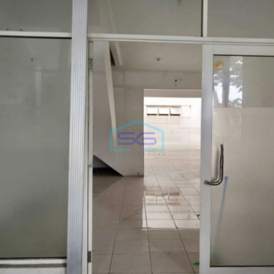 Disewakan Ruko Luas Bangunan 120 m² Lokasi Kota Baru Parahyangan Bandung