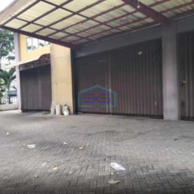 Disewakan Ruang-usaha Di Surabaya Kota Gubeng Bisa Buat Sport Centre Padel Luas Bangunan  840 m²