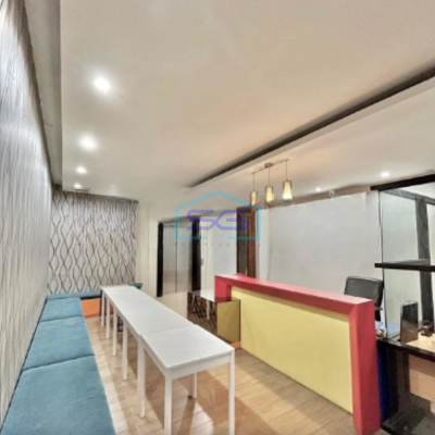 DiJual Ruang Usaha Multifungsi Surabaya Tengah Raya Diponegoro Luas Bangunan  1500 m²