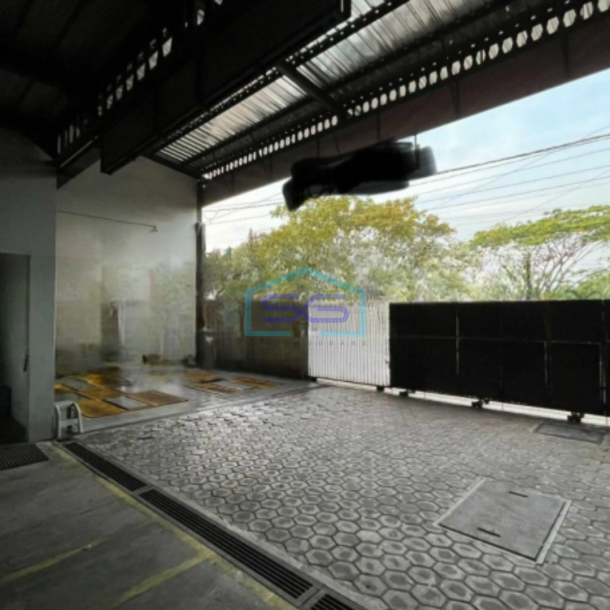 Dijual Ruang Usaha Luas Bangunan  550 m² Lokasi Strategis di Semarang-2