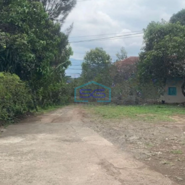 Dijual Gudang Luas Bangunan  700 m² Lokasi Strategis Bebas Banjir di Jatinagor Sumedang-2