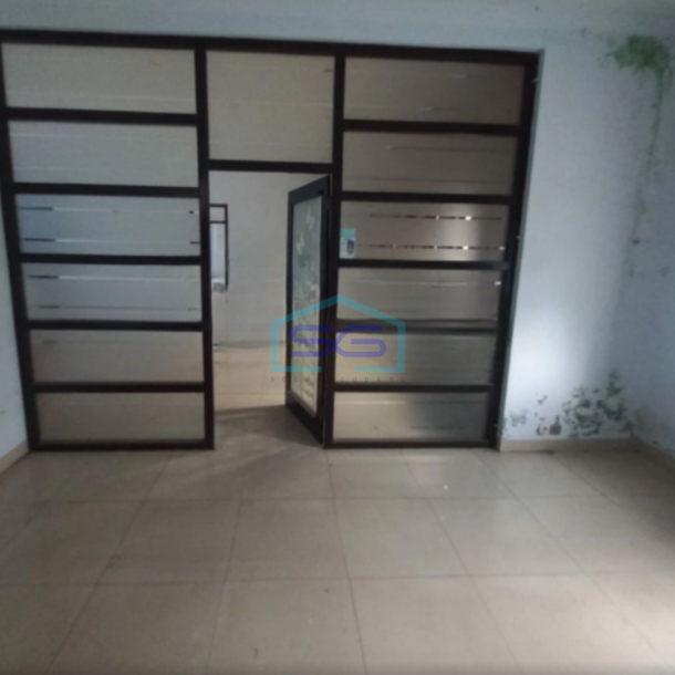 Disewakan Gudang Murah Ada Kantor Luas Bangunan  350 m² Lokasi Strategis di Gamping Sleman Yogyakarta-1